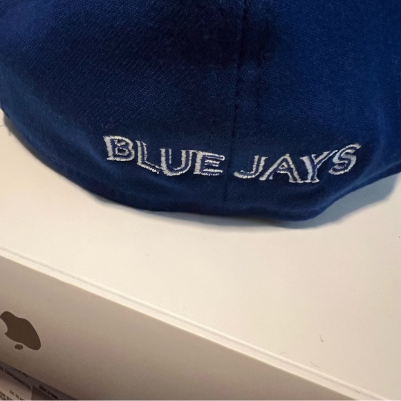Men’s New Era Team Classic 39THIRTY Stretch Fit Toronto Blue Jays Cap Hat M/L - Picture 5 of 6